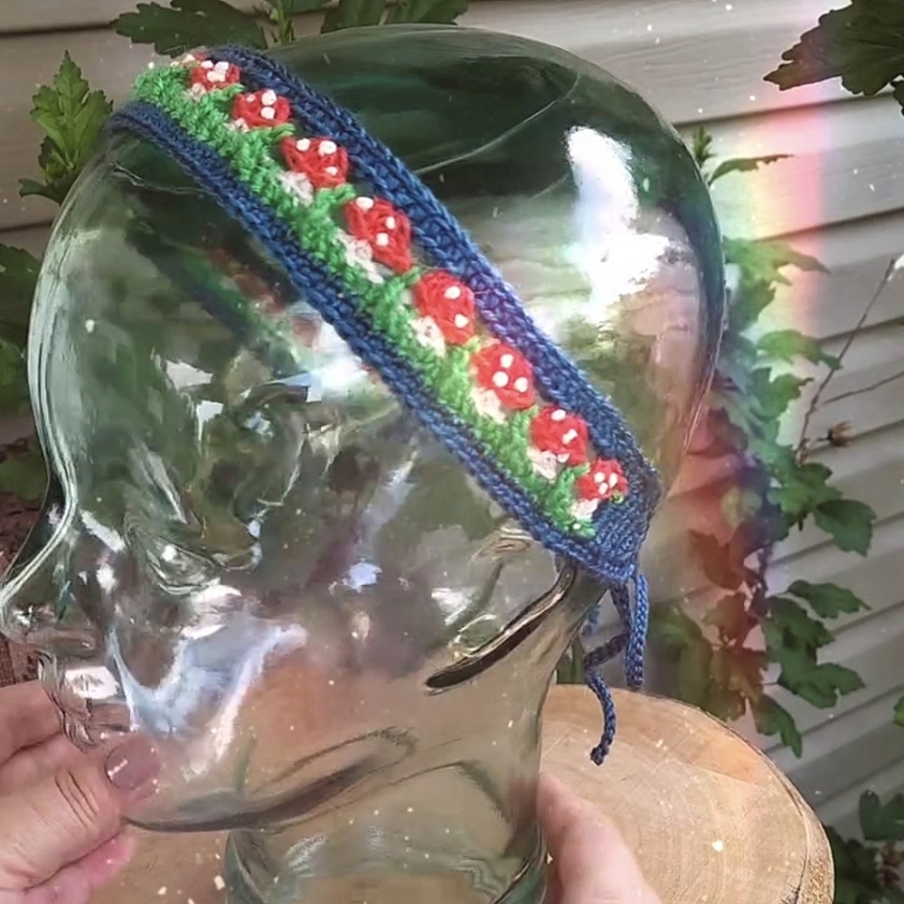 Crochet Mushroom tie up headband - Picture 4 of 5